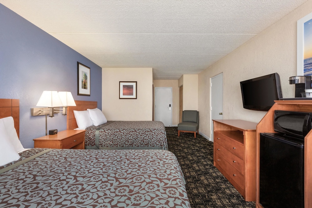 DAYS INN MIAMI INTERNATIONAL AIRPORT