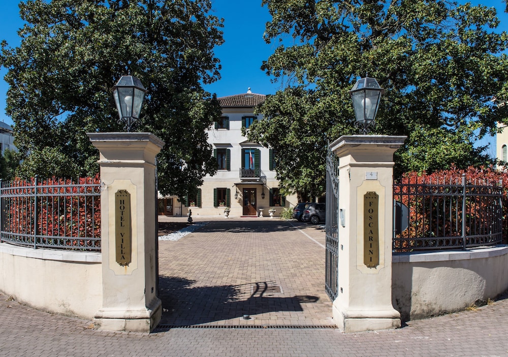 VILLA FOSCARINI