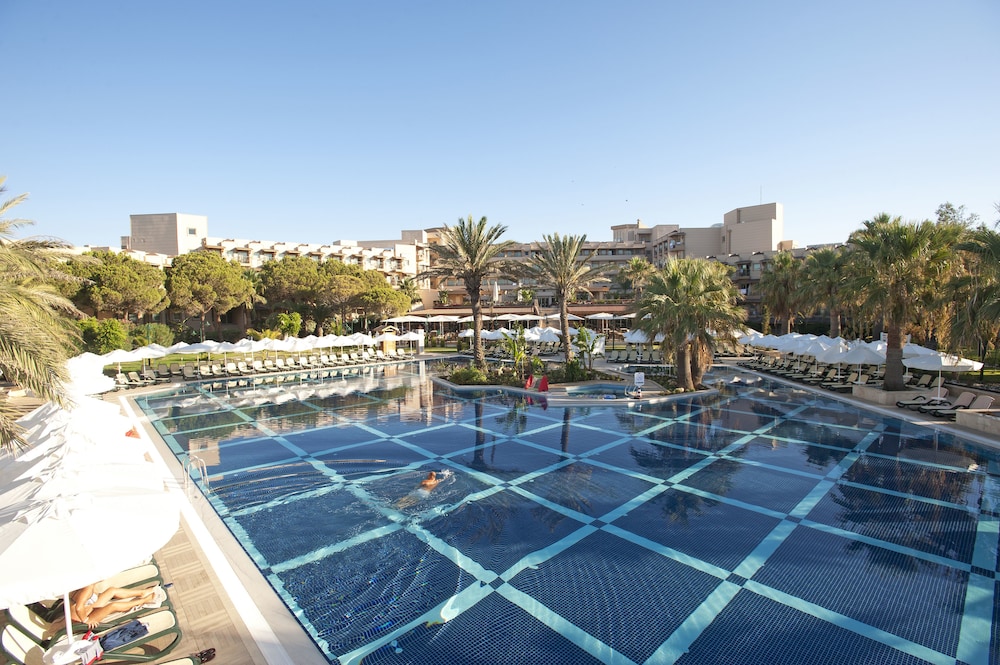 CRYSTAL TAT BEACH GOLF  RESORT & SPA