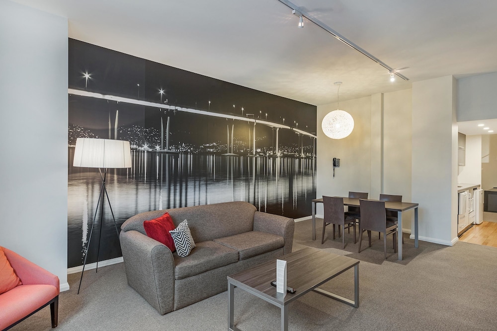 Mantra One Sandy Bay Road Hobart