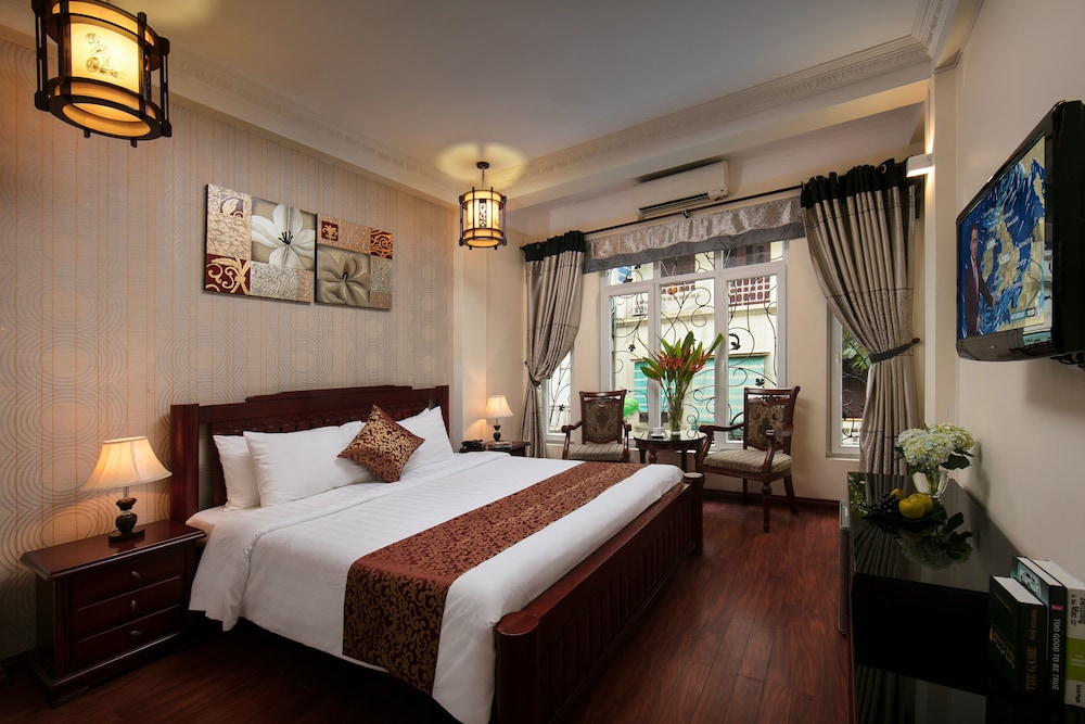 RITZ BOUTIQUE HOTEL