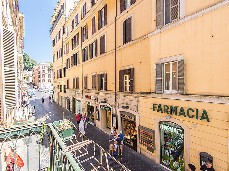 SPANISH STEPS TOP LOCATION