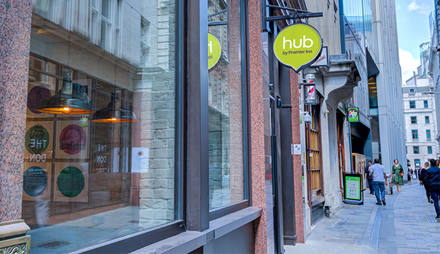 hub hub by Premier Inn London City Bank