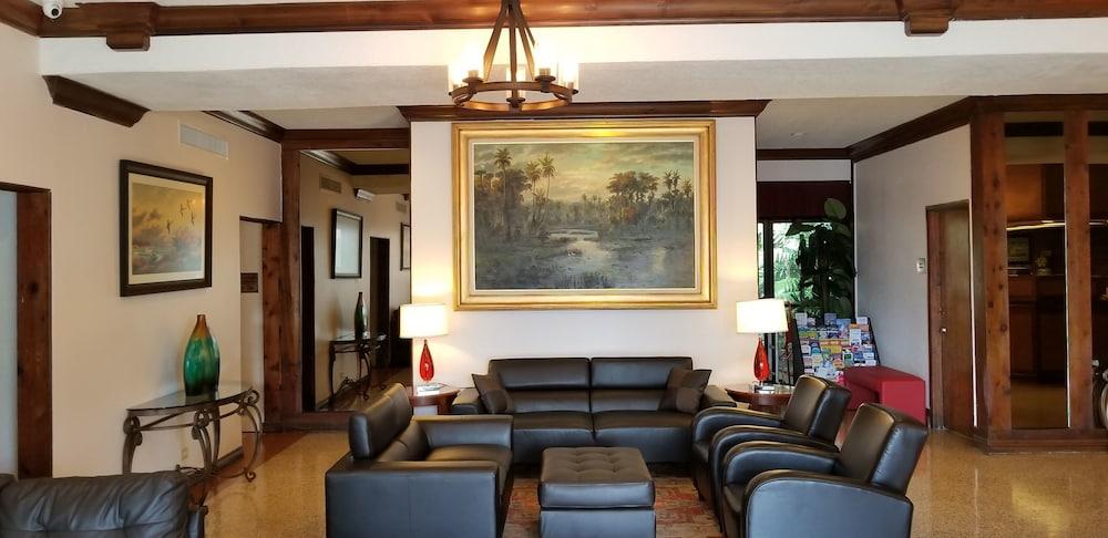 Garden Hotel Miami Airport, Trademark Collection by Wyndham
