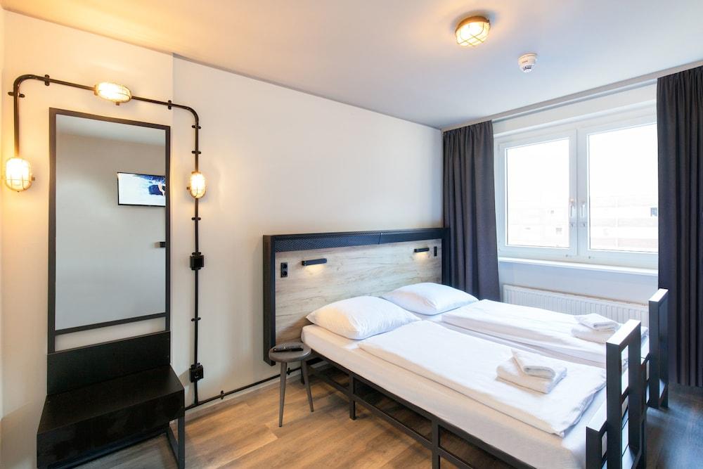 room photo