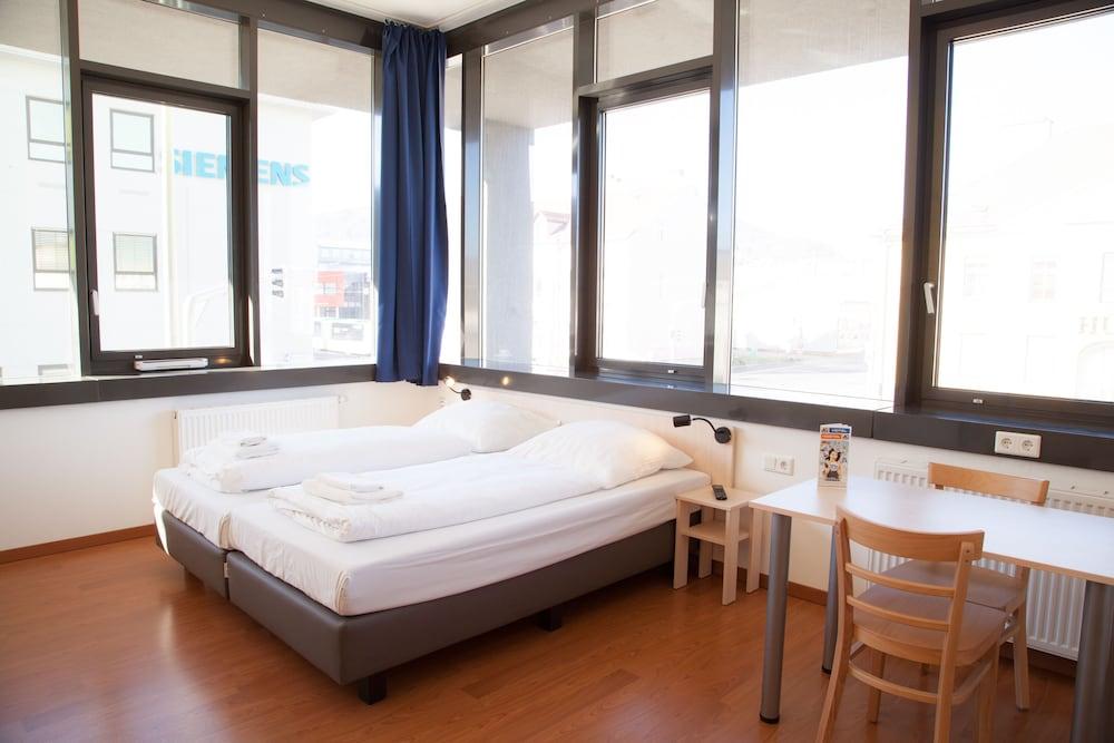 room photo