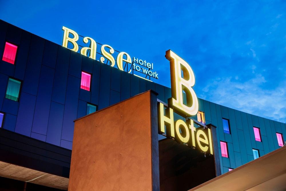 BASE HOTEL