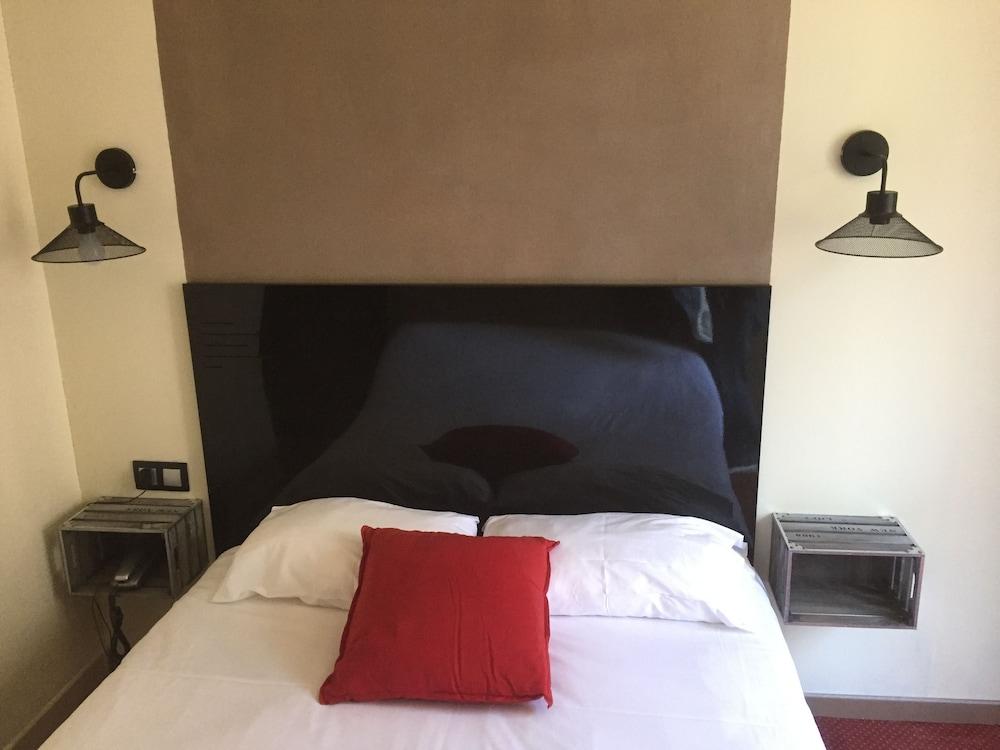 Hotel Ambassadeurs
