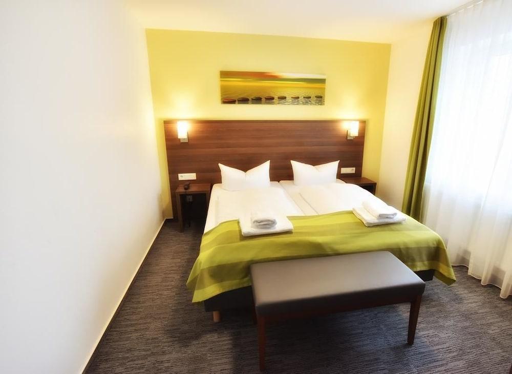 Hotel Little Paris