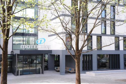 MOTEL ONE MÜNCHEN - DEUTSCHES MUSEUM