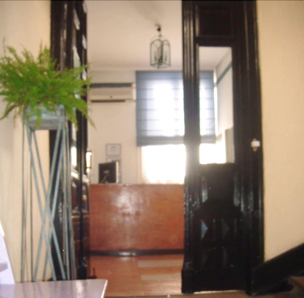 GAY HOSTAL PUERTA DEL SOL MADRID Hotel