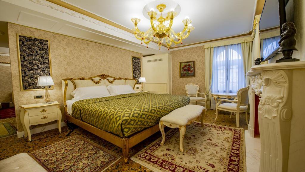 Egò Boutique - The Silk Road