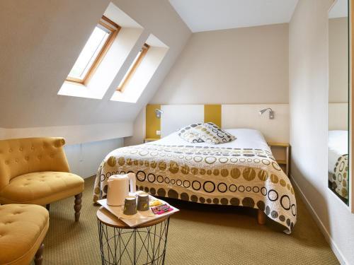 HOTEL REVOTEL