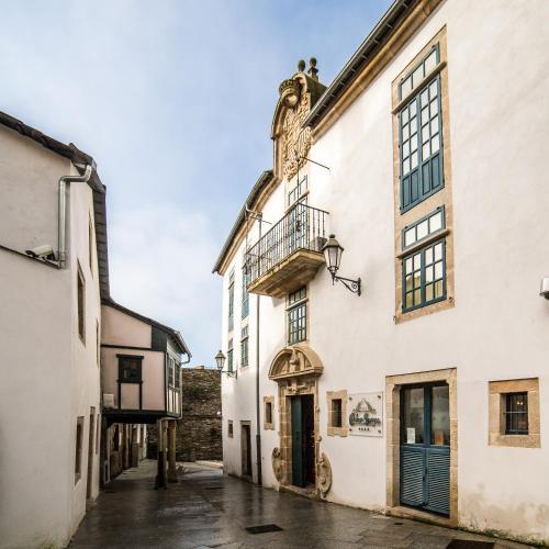 HOTEL MONUMENTO PAZO DE ORBÁN - Hotel cerca del Club de Golf Lugo S.A