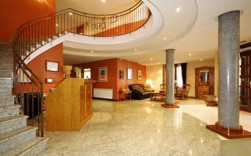 HOTEL PIRINEOS