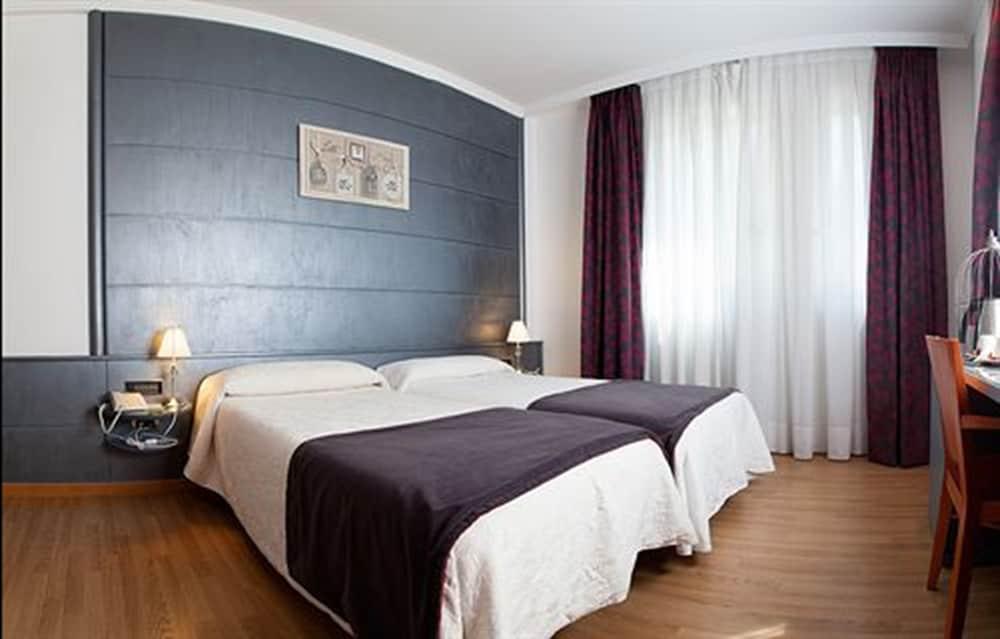 VILANA HOTEL BOUTIQUE - Hotel cerca del Camp Nou