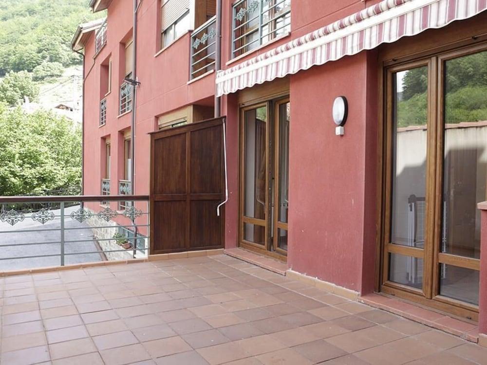 APARTAMENTOS REMOÑA