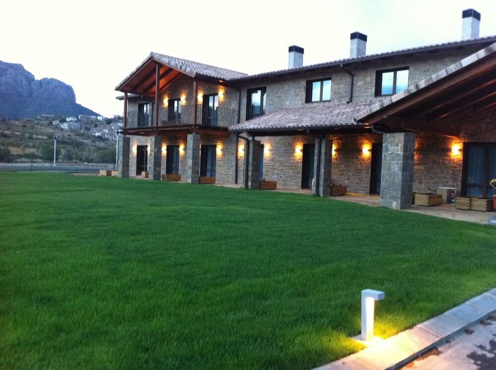 Hotel Spa Aguas de los Mallos