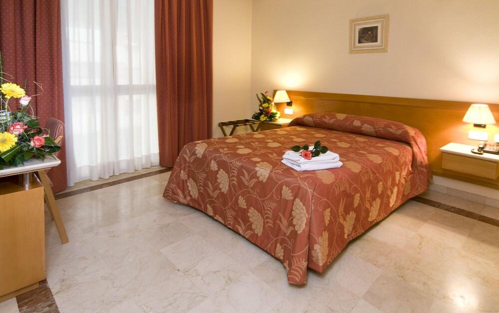 HOTEL CENTRAL CARAVACA