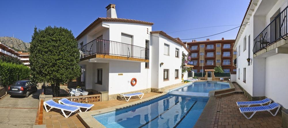 Rv Hotels Apartamentos Villas Piscis