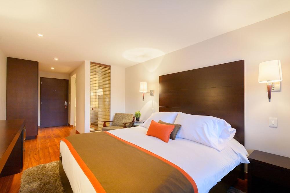 Hotel Nico Aparta Suites