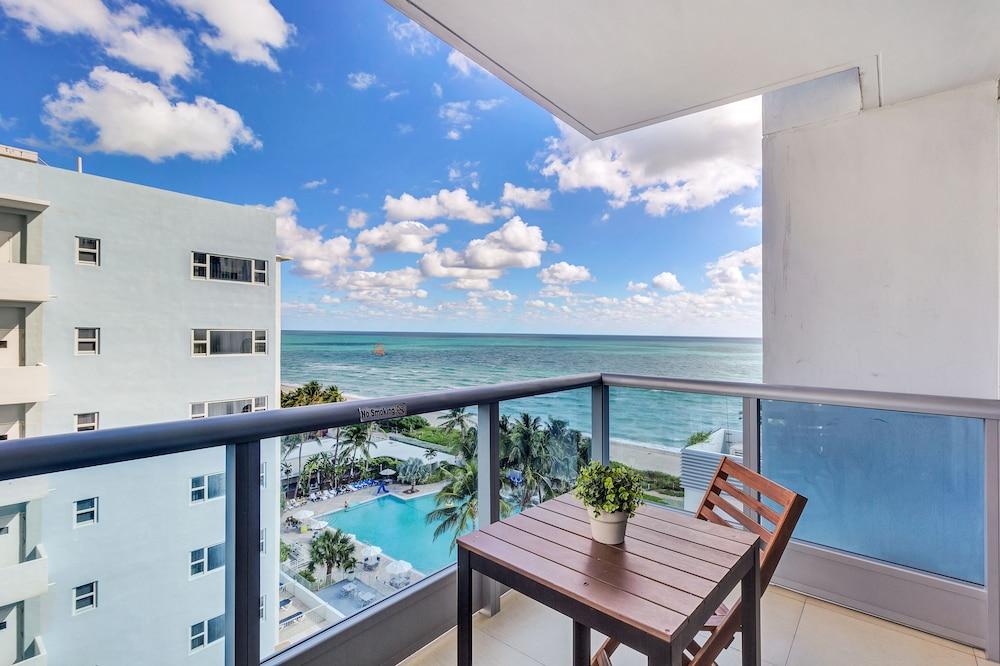 Dharma Home Suites Miami Beach at Monte Carlo