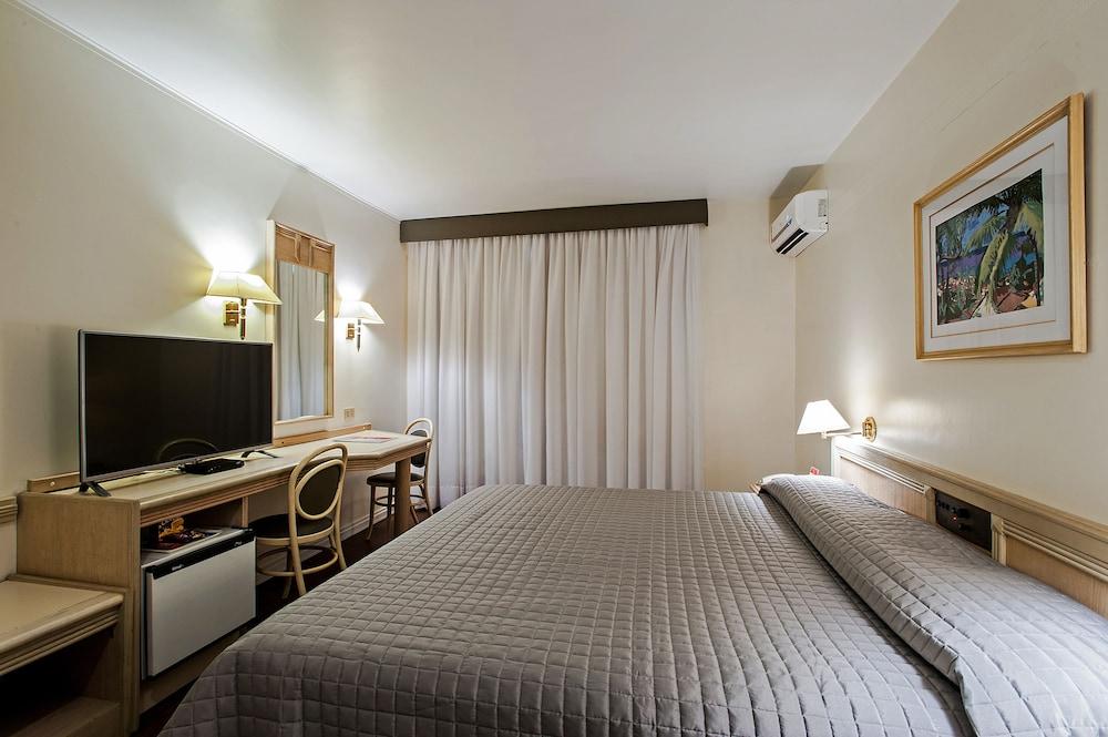 TREVI HOTEL