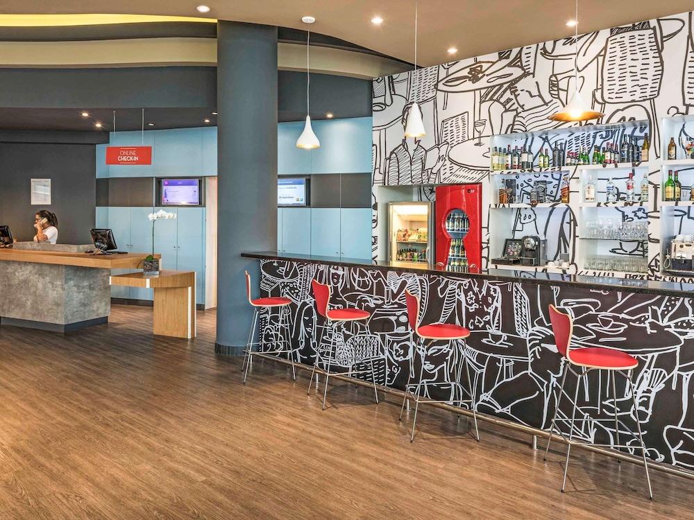 Ibis Tamboré
