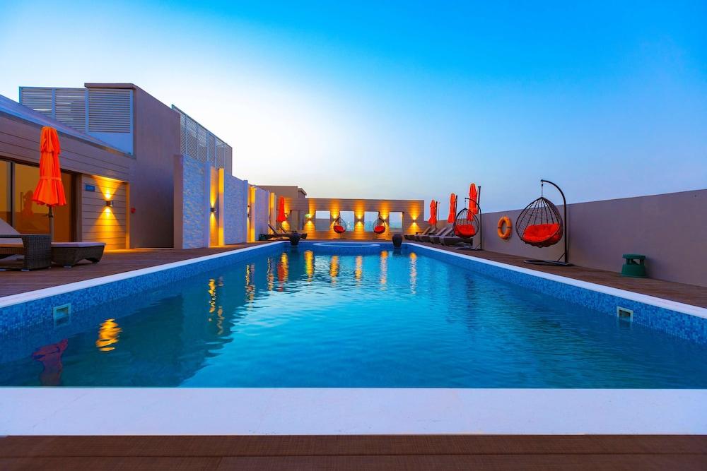 Four Points by Sheraton Production City, Dubai