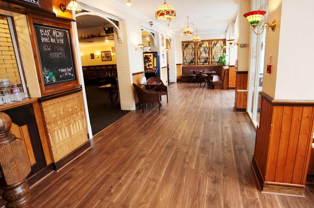 STATION HOTEL