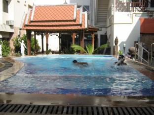 Prince Hotel