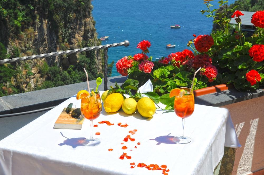 LA PERGOLA