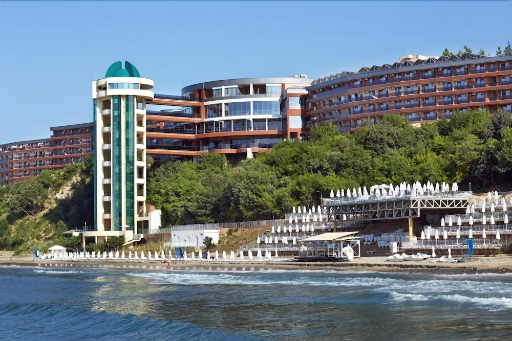 Paradise Beach Residence