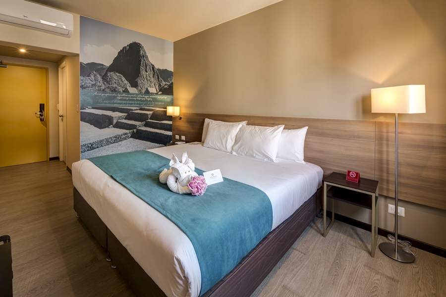 room photo