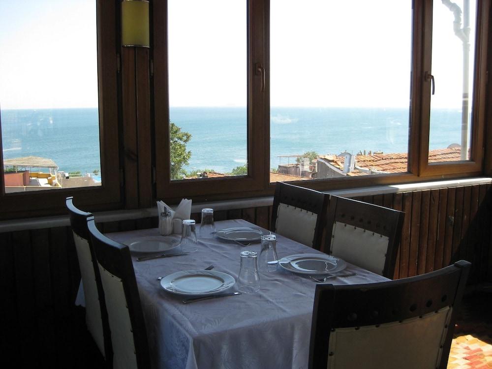 Mehmet Bey Hotel