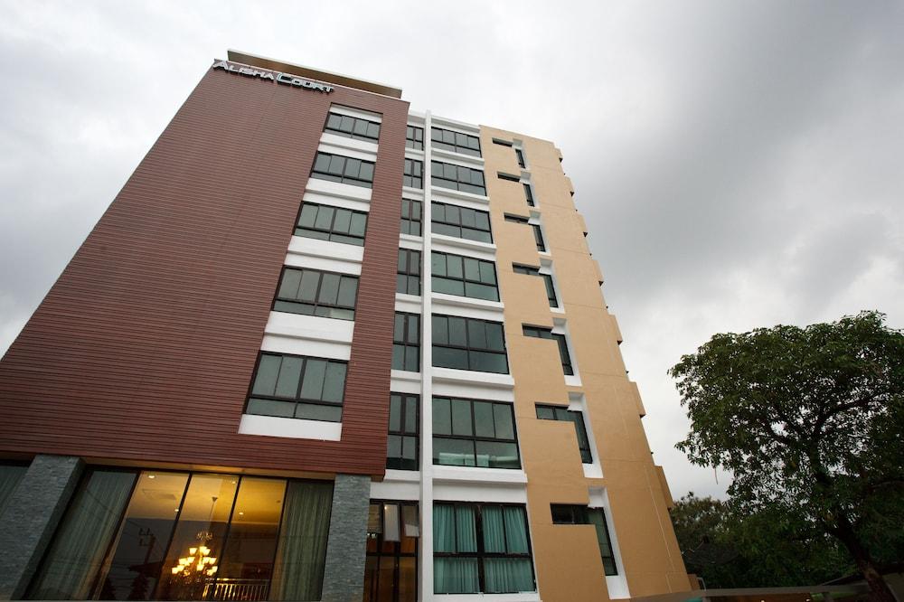 ALISHA COURT AND RESIDENCE
