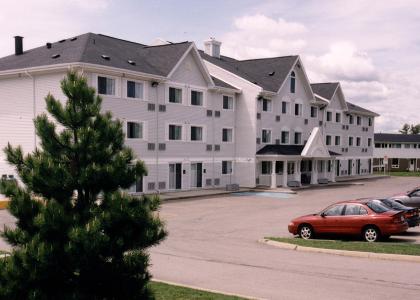 QUALITY INN & SUITES (FORMERLY LAKEVIEW INN AND SU