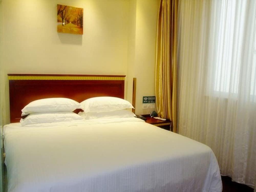 GreenTree Inn Guangdong Huizhou Chenjiang Intercity Rail Station Business Hotel