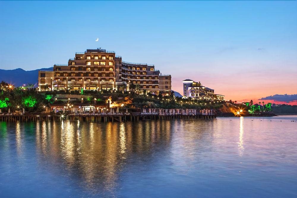 MERIT ROYAL HOTEL CASINO