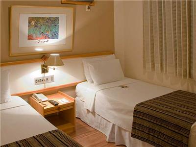 Hotel BRISTOL GOLDEN PLAZA