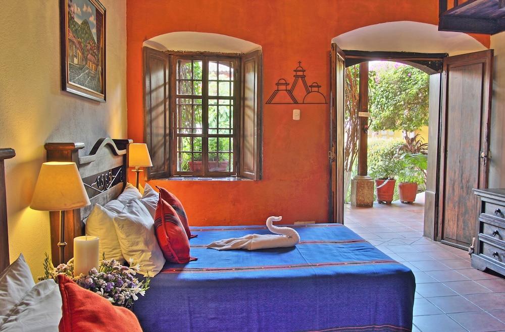 Casa Antigua