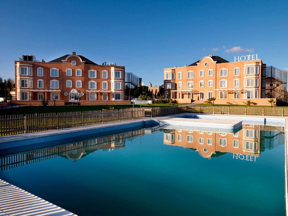 EXE ZARZUELA PARK - Hotel cerca del Golf Santander