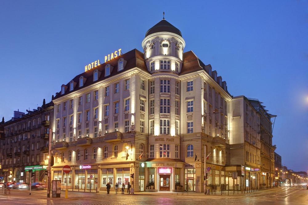 Piast Hotel
