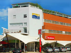 MALIBU PLAZA HOTEL