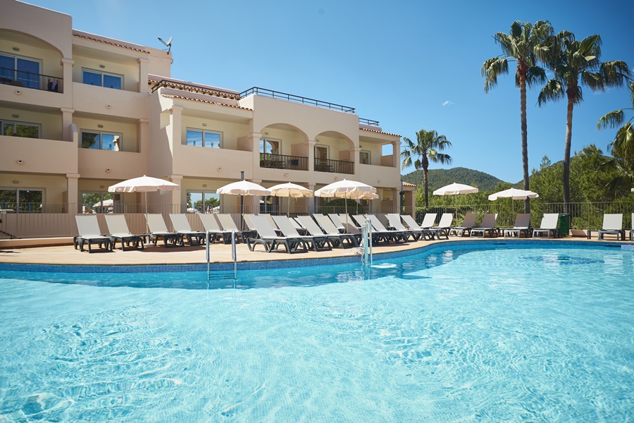 INVISA CLUB CALA BLANCA