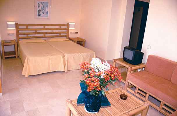 SBH CRYSTAL BEACH HOTEL & SUITES - ADULTS ONLY