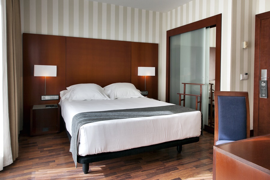 room photo
