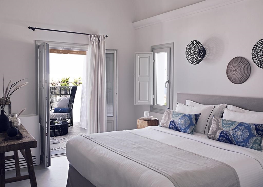 SANTO MARIS OIA LUXURY SUITES