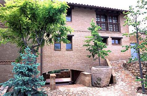 VILLA DE ALQUEZAR