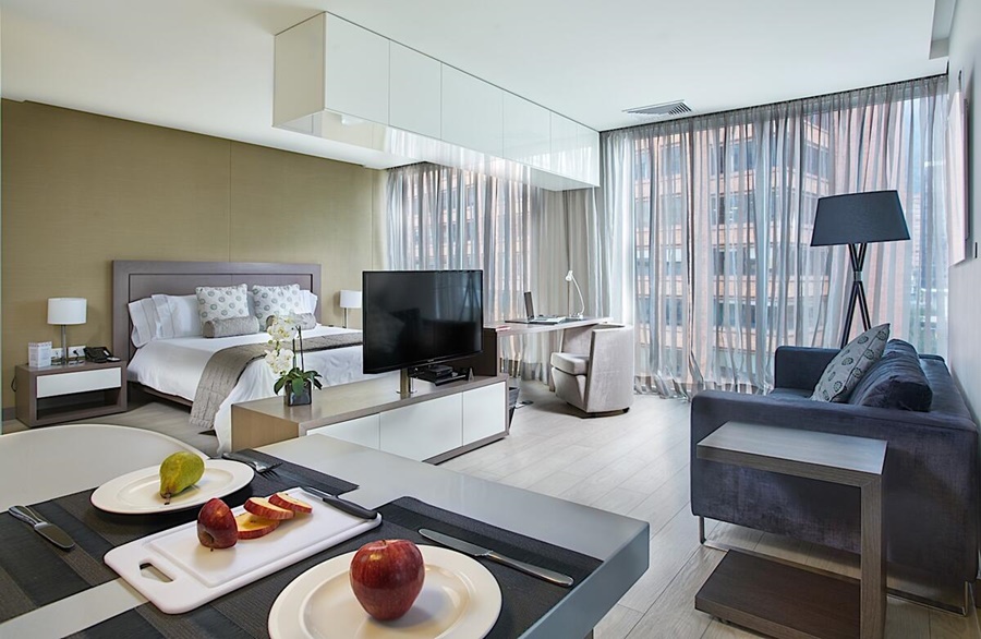 100 LUXURY SUITES BY PREFERRED